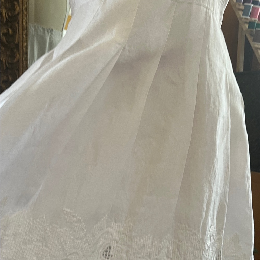 Laureen Ralph Lauren White Linen A-Line Dress w/Pleats & Embroidered detail 14 - Picture 13 of 17